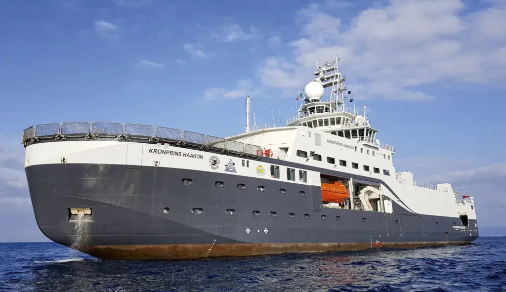Research icebreaker at sea